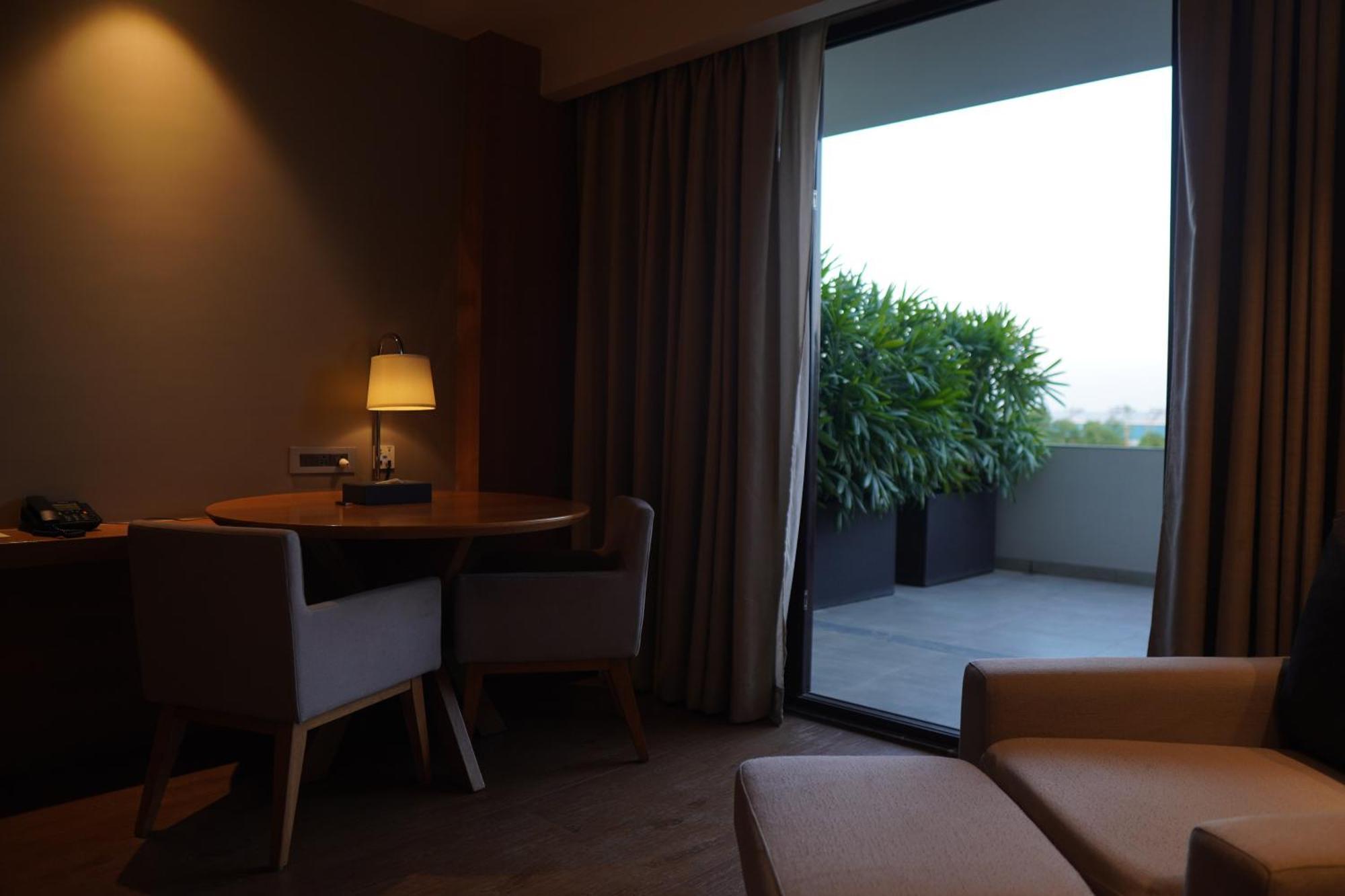 Kiranshree Grand Hotell Guwahati Eksteriør bilde