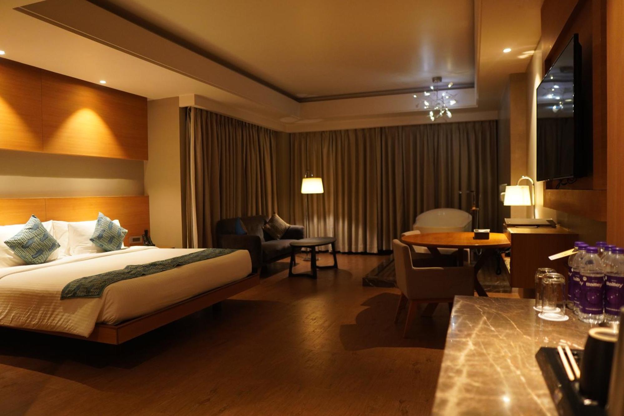 Kiranshree Grand Hotell Guwahati Eksteriør bilde